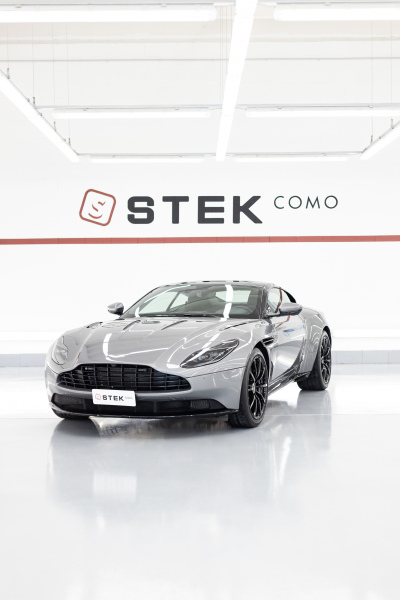 Aston Martin DB11